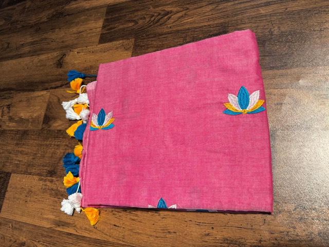 Mul Cotton Embroidery Saree - Detail View